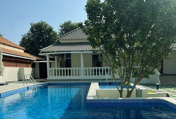 The Secret Mirage - Private Retreat in bangalore - Swimming Pool